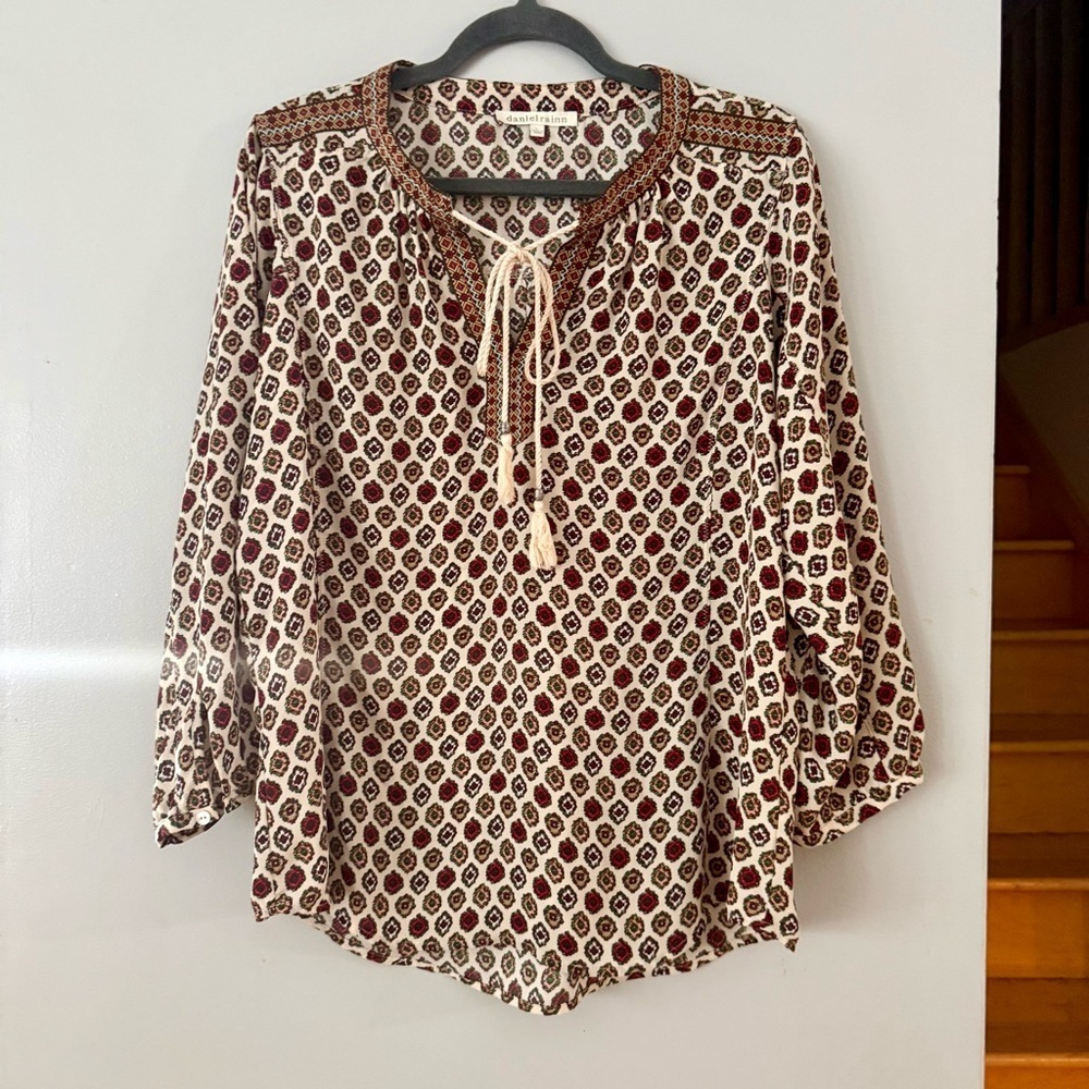 Daniel Rainn Ivory and Maroon Geometric Blouse